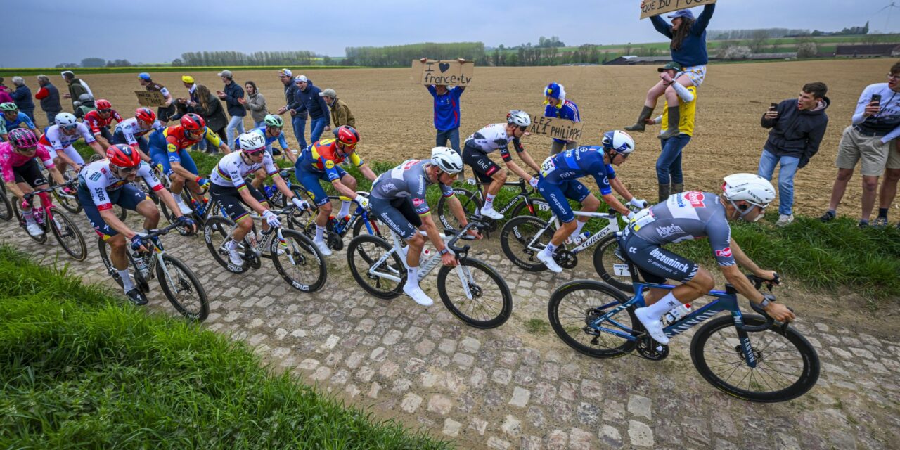 Kasseiendieven slaan toe op route Parijs-Roubaix: “Dit kan levensgevaarlijk zijn”