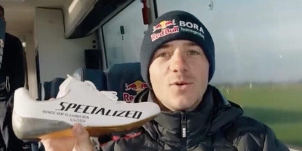 Remco Evenepoel krijgt speciale schoenen van Specialized voor Ronde van Vlaanderen