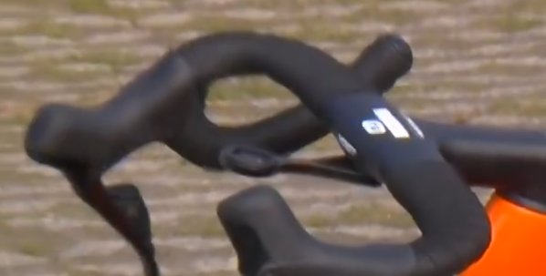 Pinarello geeft verklaring voor gebroken stuur Filippo Ganna