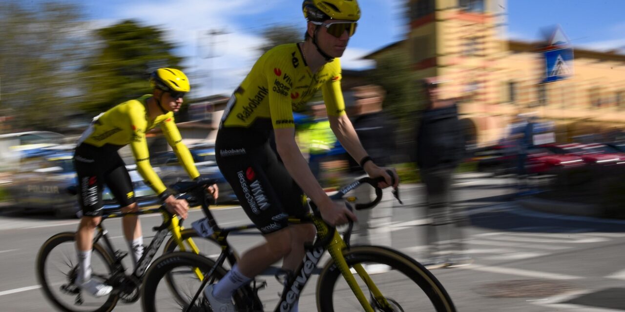 Elliot Rowe bezorgt Visma | Lease a Bike nieuw ritsucces in Alpes Isère Tour