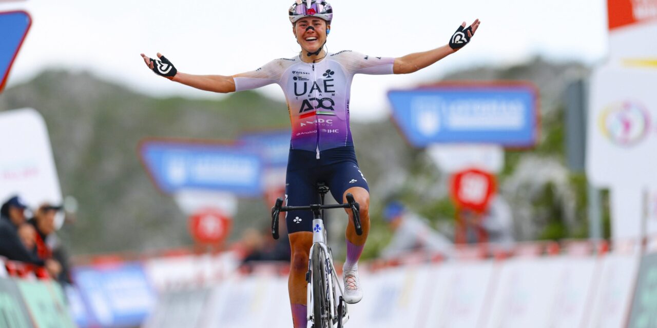 Paula Blasi kraakt Van der Breggen op Angliru en pakt eindwinst in Vuelta Femenina, Stiasny verrast met ritzege