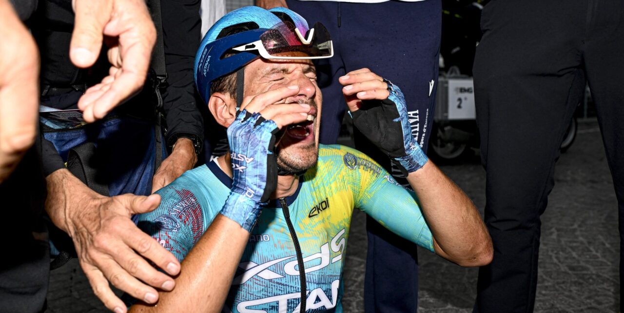 Ballerini sprint na val van Rockets voor zichzelf en boekt eindelijk eerste Giro-ritzege