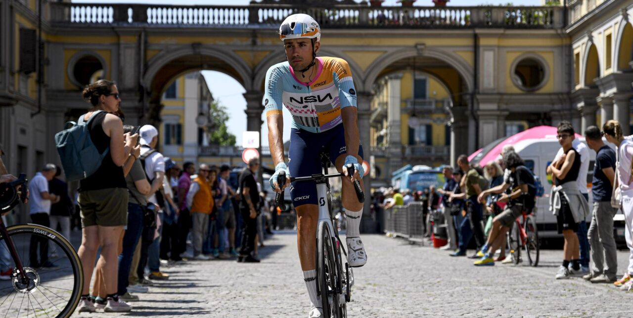 Giro 2026: Sprinter Ethan Vernon stapt af tijdens koninginnenrit