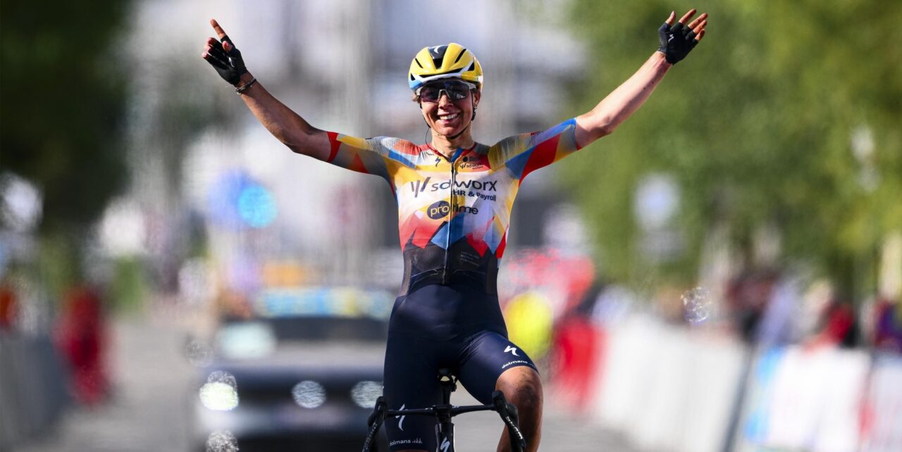 Femke Markus soleert naar zege in Antwerp Port Epic Ladies, één-twee-drietje voor SD Worx-Protime