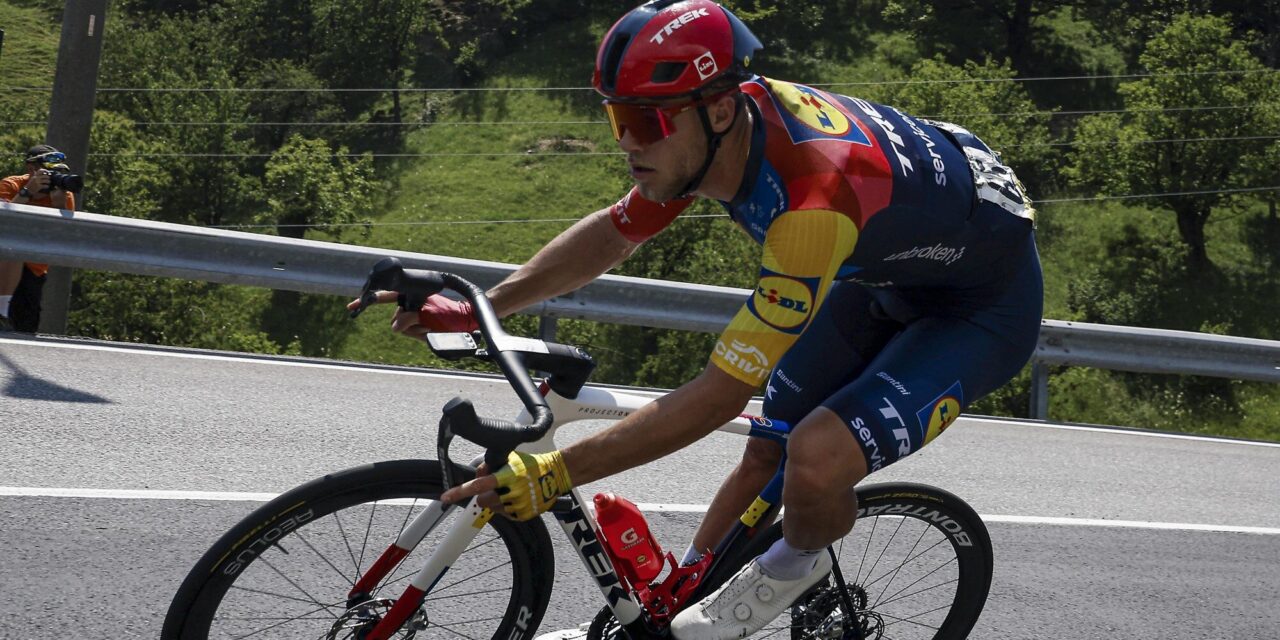 “Ik moet ‘sorry’ zeggen”: Jonathan Milan baalt na gemiste Giro-kans