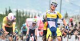 Hattrick! Tom Crabbe wint met overmacht slotrit Ronde van Turkije, Berwick eindwinnaar