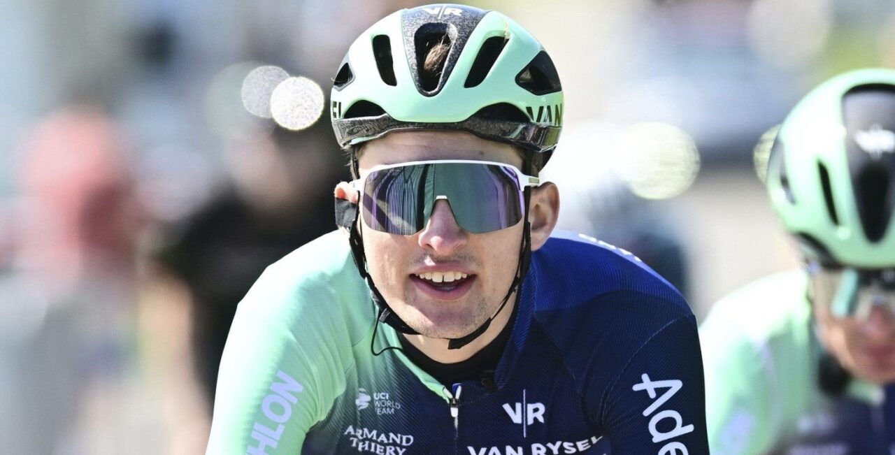 Tourconcurrentie is gewaarschuwd: Paul Seixas rijdt naar KOM op flanken van Tourmalet