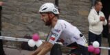 Giro 2026: UAE Emirates XRG moet ook verder zonder kopman Adam Yates