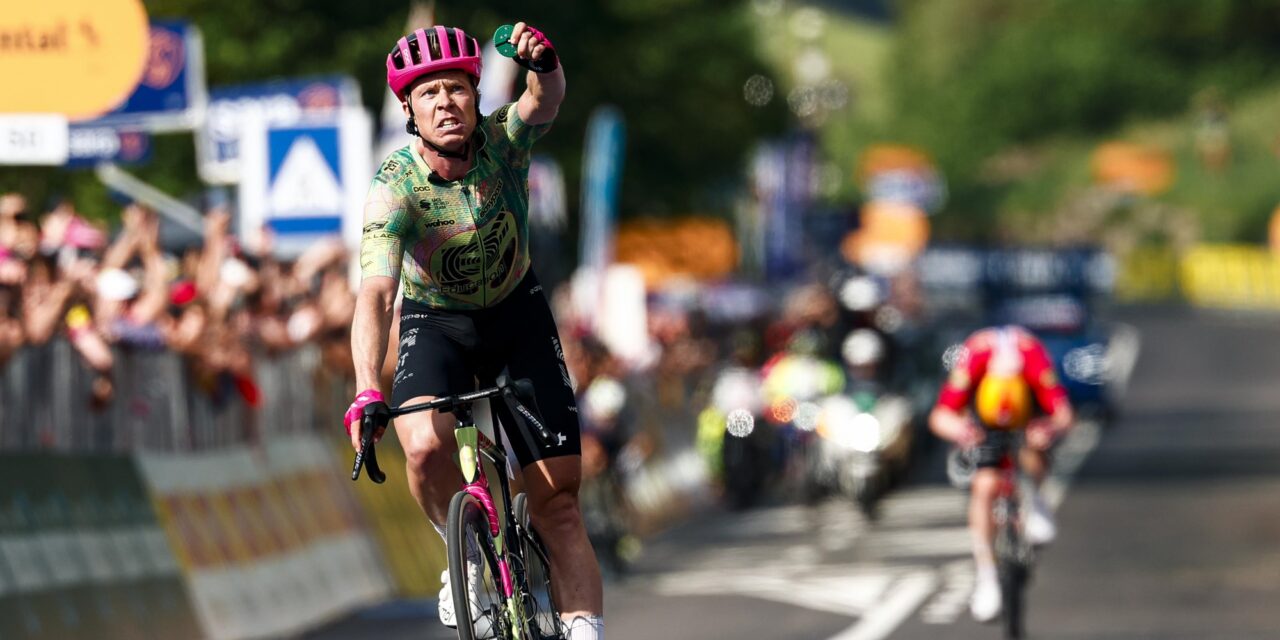 Giro 2026: Sterke en vooral slimme Michael Valgren wint na knotsgekke vluchtersdag vol plottwisten