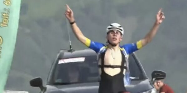 Spanje in de ban van 17-jarige Benjamin Noval, die nu al wattages van Seixas en Vingegaard trapt