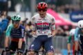 Giro 2026: Liveblog etappe 1: Paul Magnier pakt eerste roze, Groenewegen betrokken bij val