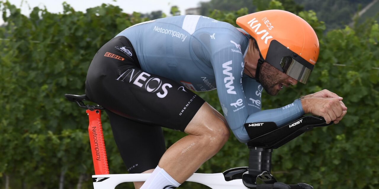 Filippo Ganna snelt naar zevende Italiaanse tijdrittitel, Edoardo Affini komt hard ten val