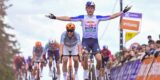 Laurence Pithie de snelste van klein plukje renners in Tour de Wallonie, massale valpartij ontsiert finale