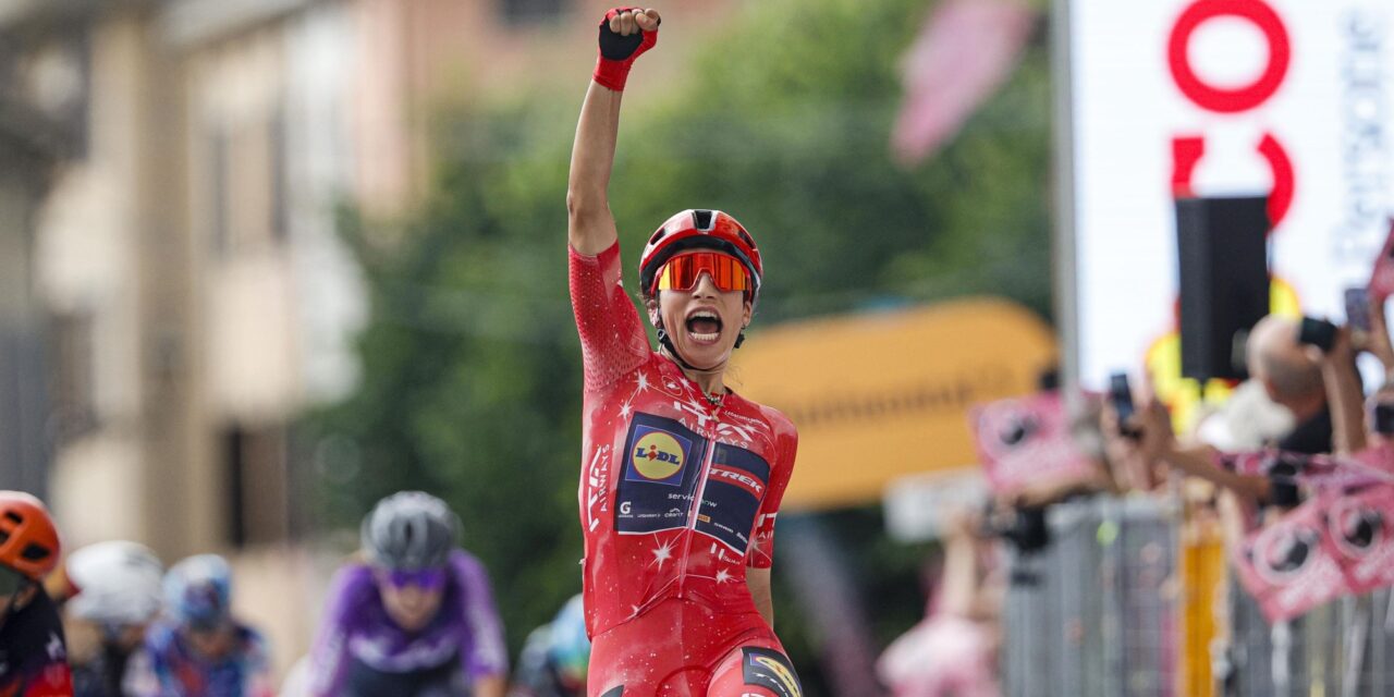 Giro Women 2026: Elisa Balsamo boekt vierde ritzege na perfecte lead-out Lucinda Brand