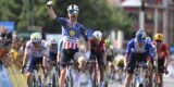 Quinn Simmons verrast peloton in Tour Auvergne, Wout van Aert wint sprint der geklopten