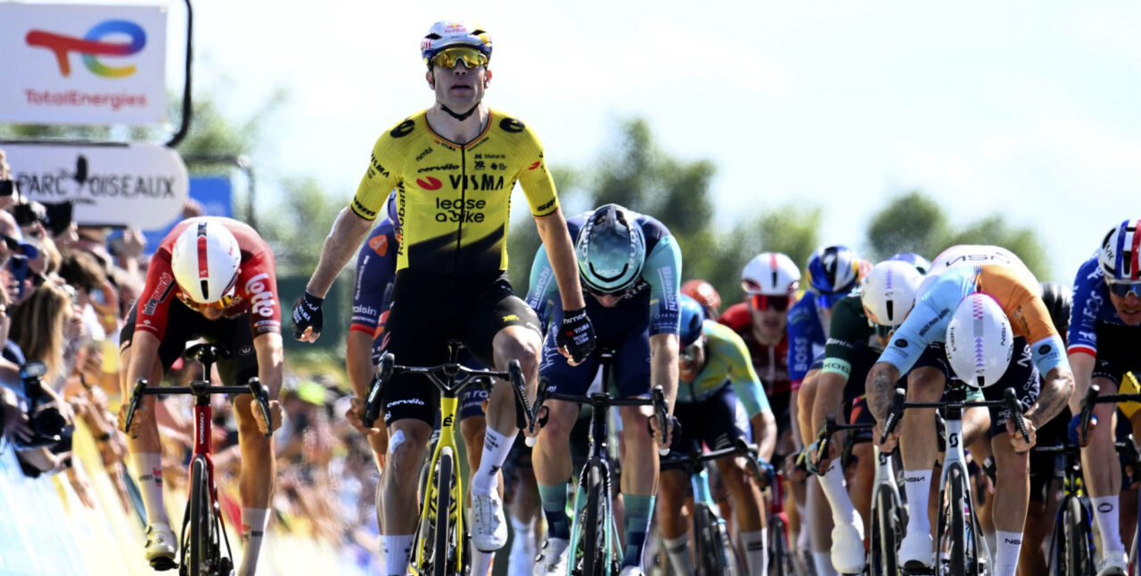 Wout van Aert openhartig na zege: Niet dezelfde emotie als voorheen