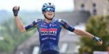 Paul Magnier sprint met overmacht naar zege in Muur Classic Geraardsbergen