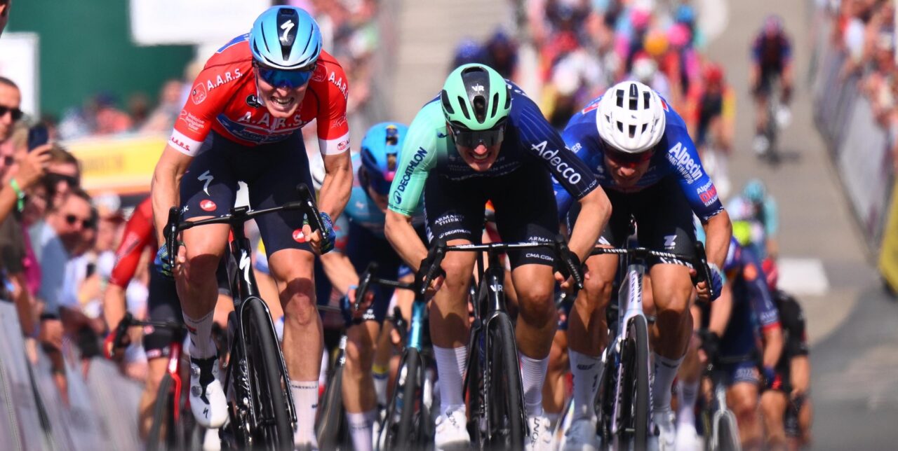 Tim Merlier rekent af met Olav Kooij en Jasper Philipsen in Baloise Belgium Tour