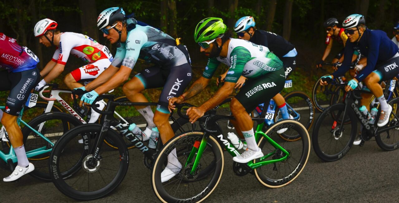 Caja Rural-Seguros RGA verzilvert Tour-wildcard met Fernando Gaviria en Alex Molenaar