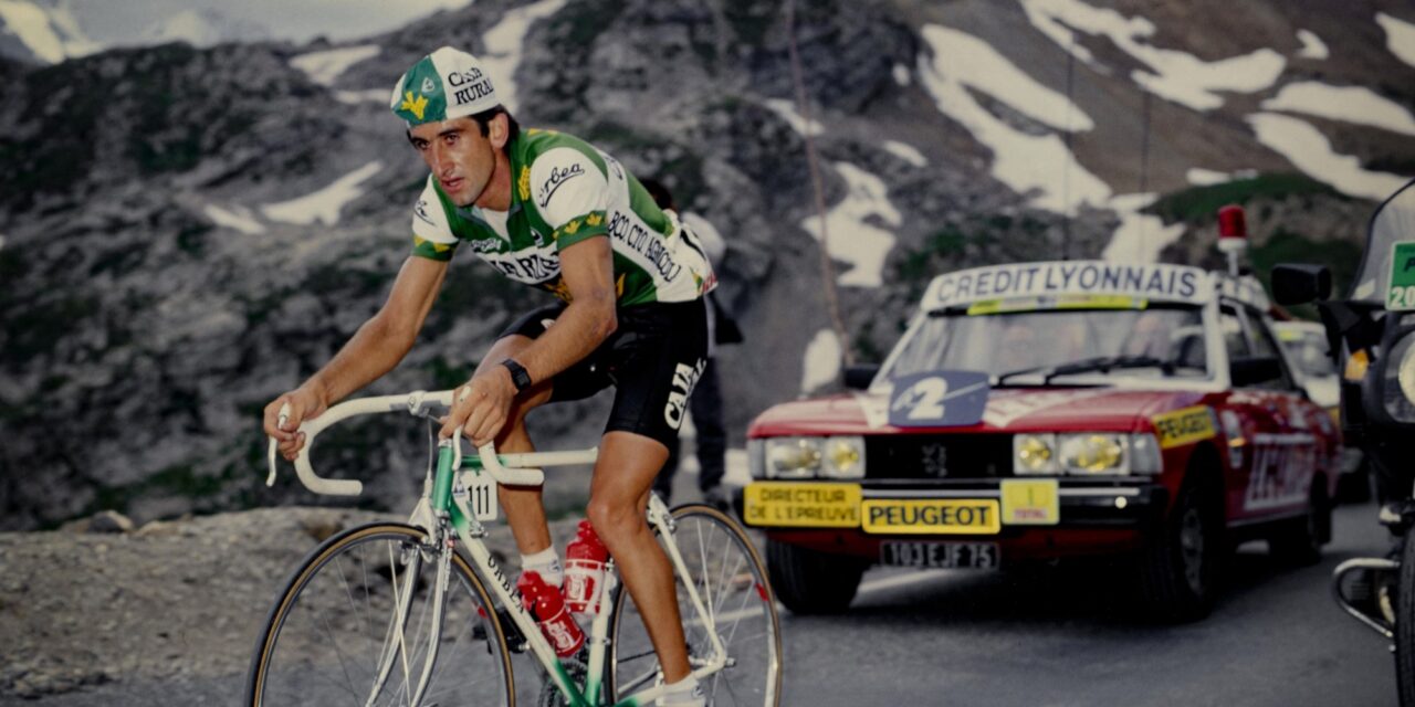 Terug naar de jaren tachtig: Caja Rural-Seguros RGA presenteert nostalgisch Tourtenue