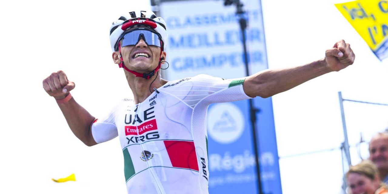 Isaac Del Toro slaat toe op Grand Colombier na chaotische bergrit, Seixas lost na harde val