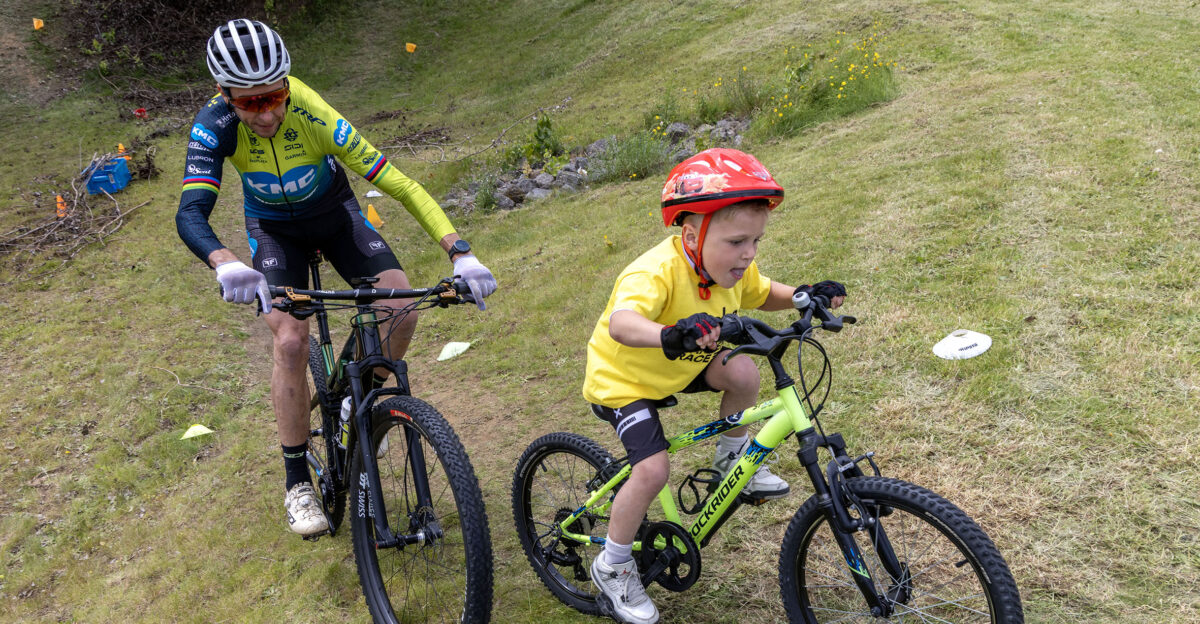 Erfenis van Tom Dumoulin: honderden kinderen op de trappers in Sittard