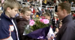 Mathieu van der Poel kreeg zijn eerste prijs uit handen van Michael Boogerd