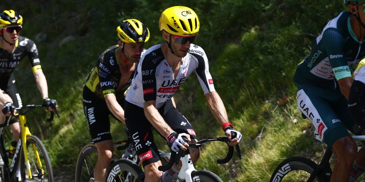 UAE Emirates houdt zieke Adam Yates voorlopig in koers: Hoop op beterschap