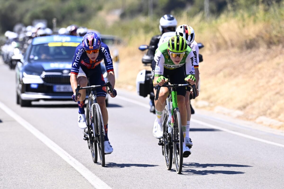 Tour 2026: Alex Molenaar neemt bolletjestrui over van Tadej Pogacar