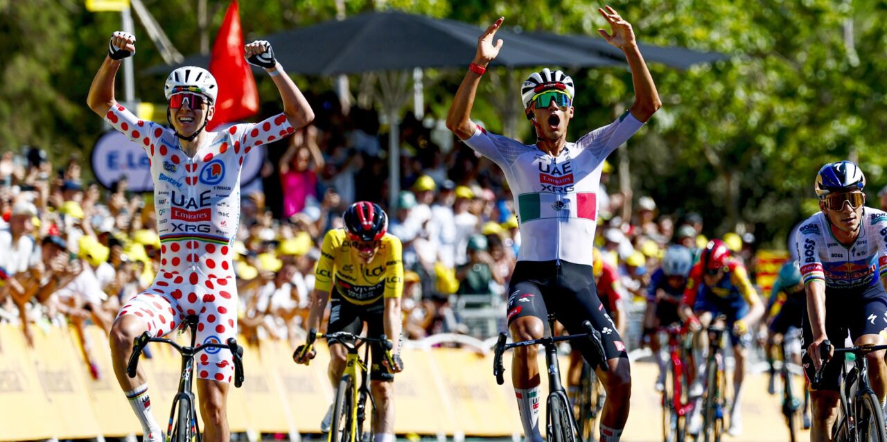 Tour 2026: Del Toro knalt met Pogacars zegen naar ritwinst in Barcelona, Vingegaard behoudt geel