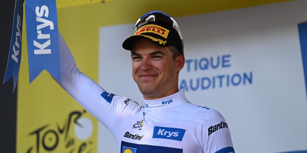 Tour 2026: Mathias Vacek trots om trilogie jongerentruien compleet te maken