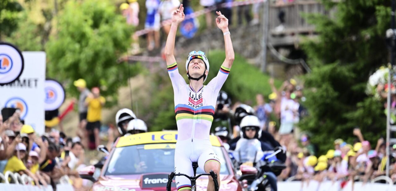 Tour 2026: Tadej Pogacar slaat genadeloos hard toe in Pyreneeënrit, Evenepoel vierde