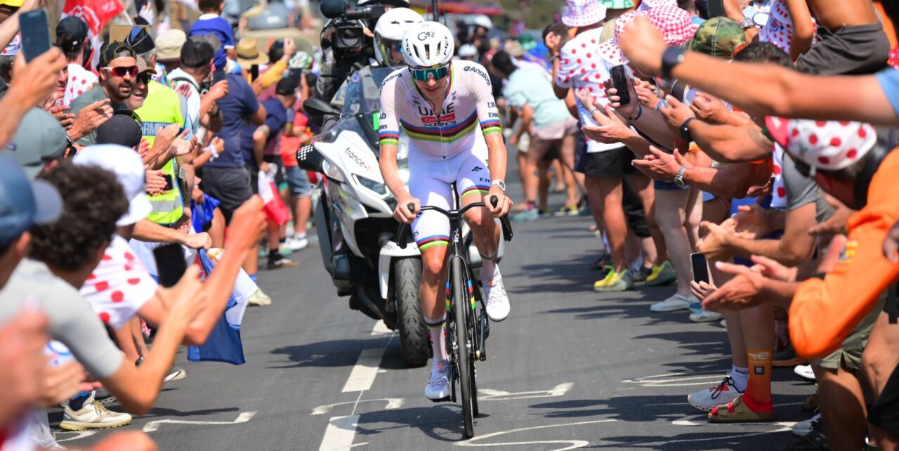Tour 2026: Tadej Pogacar verpulvert klimrecord op Col du Tourmalet