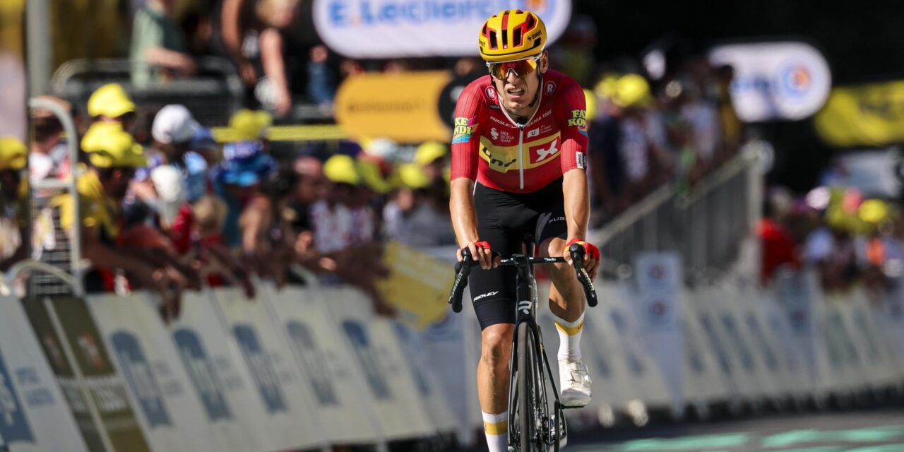 Tour 2026: Tobias Halland Johannessen krijgt tijdstraf vanwege onreglementair voeden