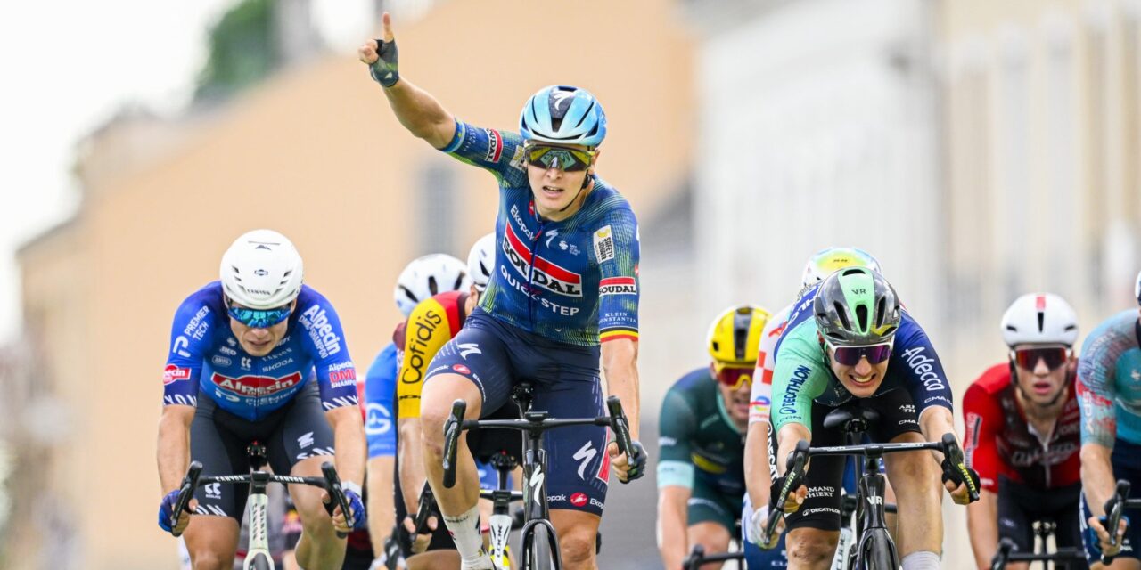 Tour 2026: Tim Merlier verslaat Olav Kooij na finale vol actie en massale val