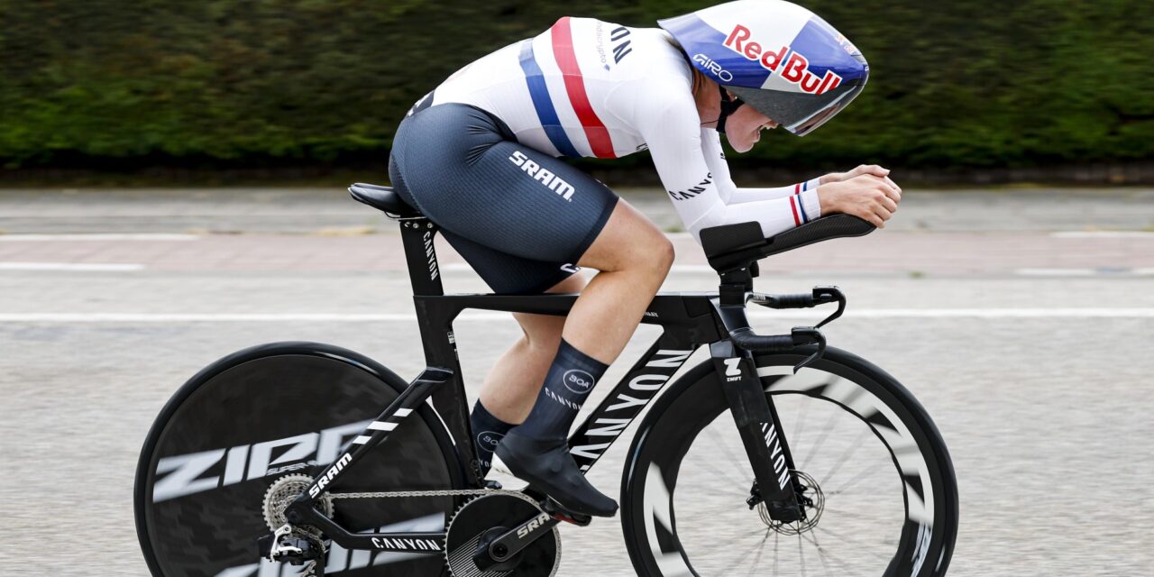 Zoe Bäckstedt troeft Lotte Kopecky af in tijdrit Baloise Ladies Tour