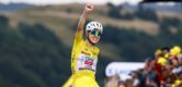Tour 2026: Tadej Pogacar slaat weer toe in Vogezen en deelt nieuwe tik uit
