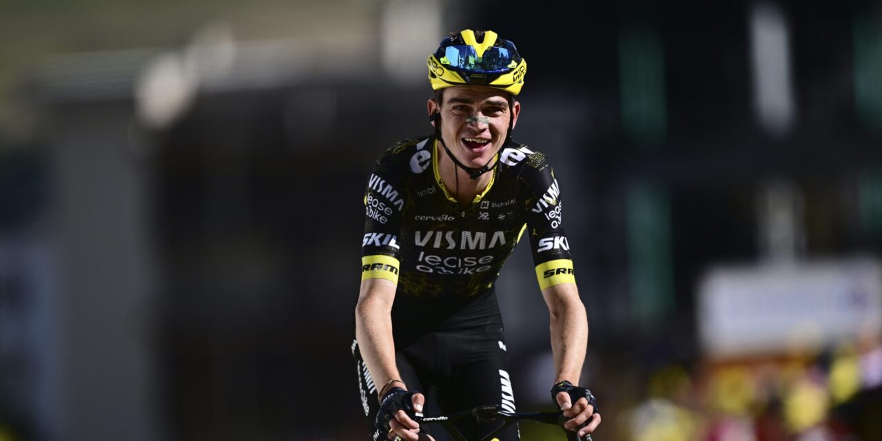 Tour 2026: Sepp Kuss valt bijna in ravijn met ritzege voor het grijpen