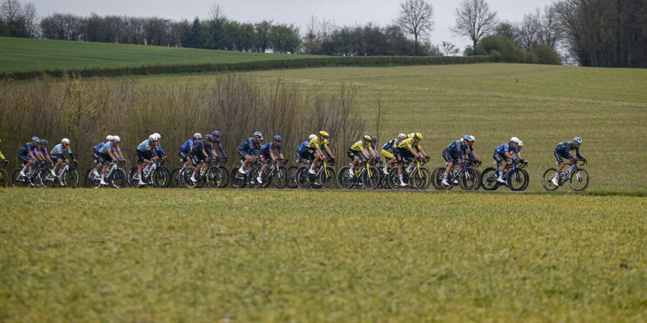 Eerste Belgische Tourrenner geëerd met eigen fietsroute door België en Nederland