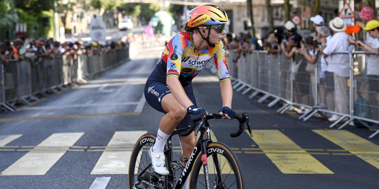 Kopecky houdt gemengd gevoel over aan Tourstart: “Als Wiebes de finish ruikt, is er weinig aan te doen”