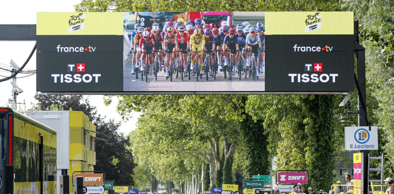 UCI-jury Tour de France Femmes waarschuwt voor tijdrit: Nu extra controle misbruik borstmaat