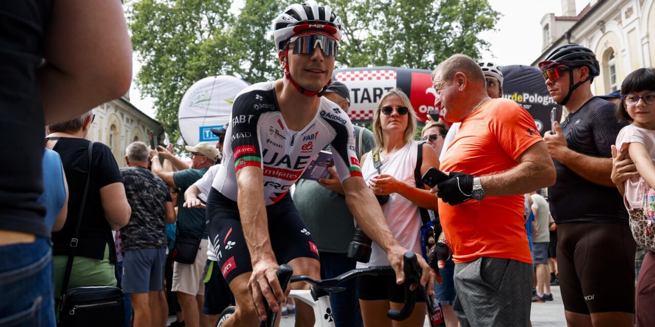 Rampzalige laatste halte richting Vuelta: Joao Almeida moet Ronde van Polen verlaten na val