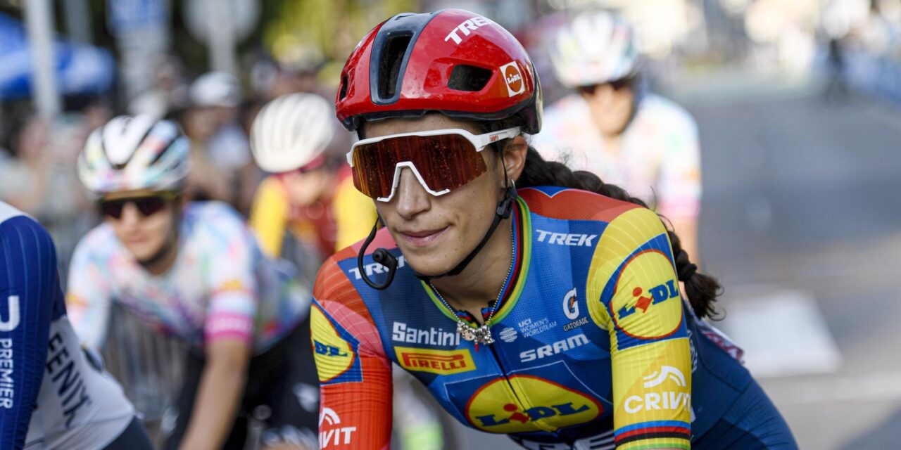 Geen maat op Elisa Balsamo in Egmont Cycling Race, Hélène Hesters sprint naar tweede plaats