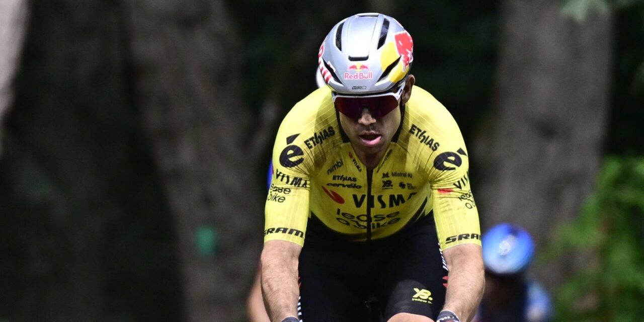 Wout van Aert niet teleurgesteld met zilver op BK Gravel: Zat tegen de krampen aan
