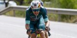 Vuelta 2026: Wout van Aert neemt puntentrui over van Tadej Pogacar, die weer uitloopt in klassement