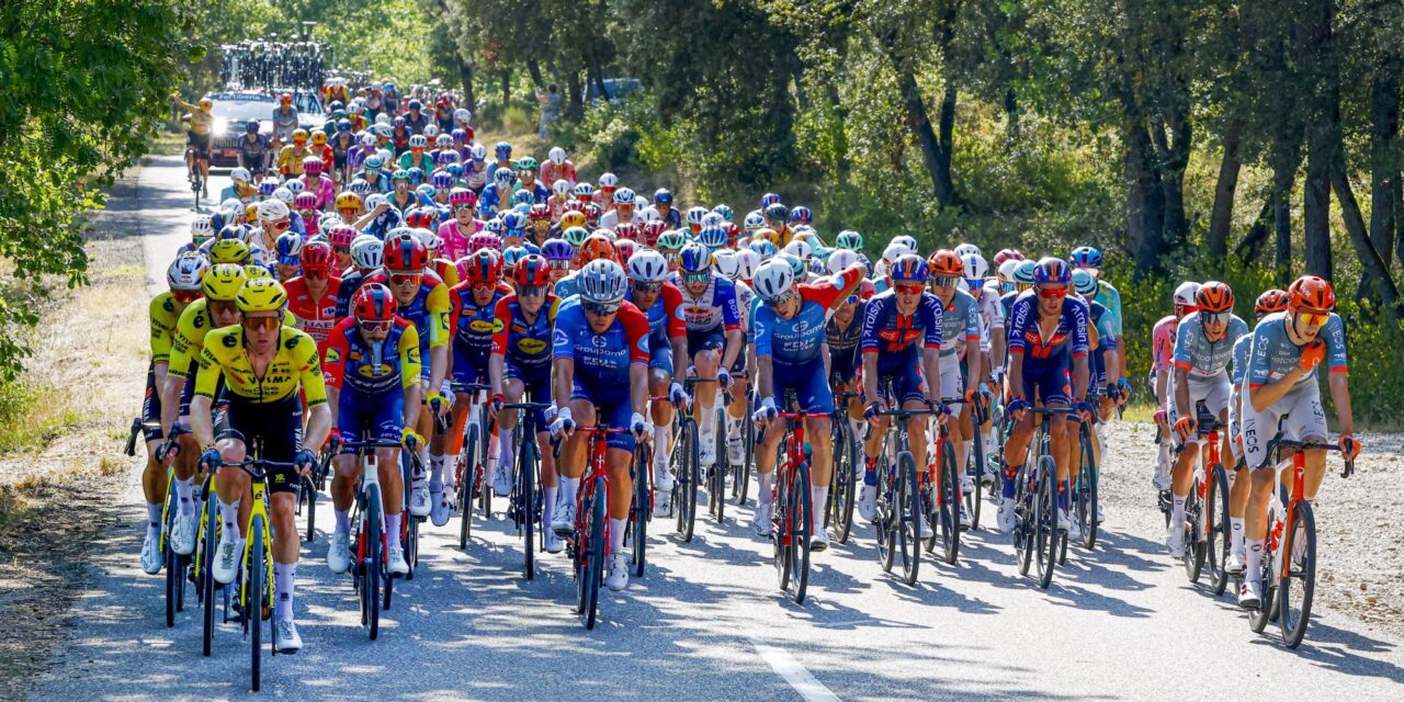 Vuelta 2026: Na buien in de Pyreneeën volgen zonnige en warme dagen