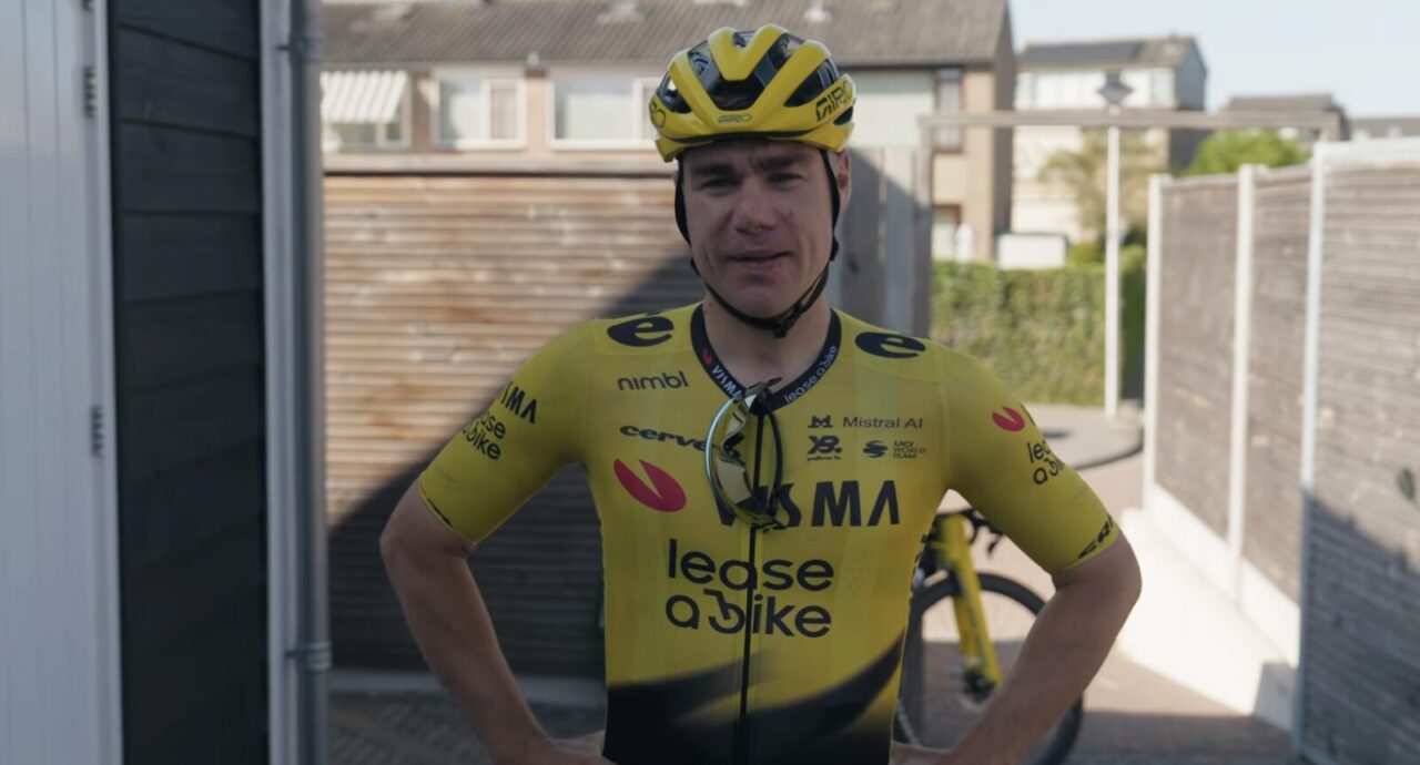 Jakobsen mikt op Visma-debuut in september of oktober: “Droom van weer wedstrijdje winnen”