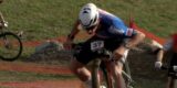 Mathieu van der Poel voorkomt crash bij comeback op MTB: Echt heel pijnlijk