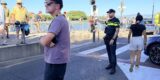 Nederlandse politie schiet Franse collega’s te hulp in Tour de France Femmes