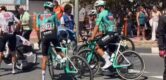Vuelta 2026: Twee opgaves na val in hectische openingsfase, ook Roglic betrokken